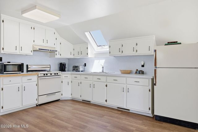32 & 35 S Teachs Point Road, Bath, NC 27808