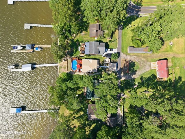 32 & 35 S Teachs Point Road, Bath, NC 27808