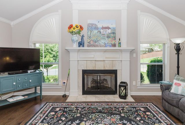 102 Majestic Circle, Maumelle, AR 72113