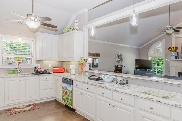 102 Majestic Circle, Maumelle, AR 72113