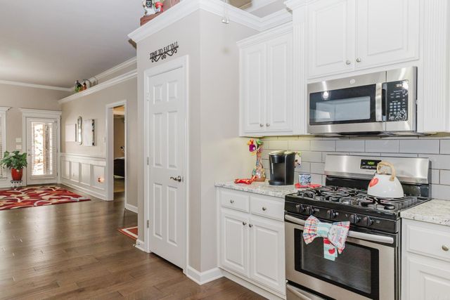 102 Majestic Circle, Maumelle, AR 72113