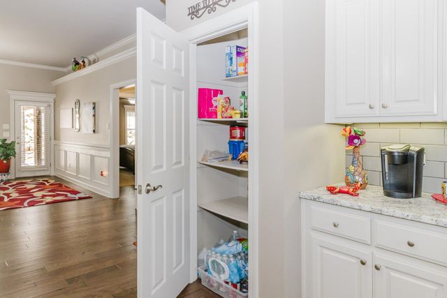 102 Majestic Circle, Maumelle, AR 72113