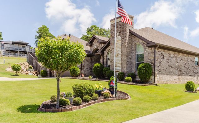102 Majestic Circle, Maumelle, AR 72113