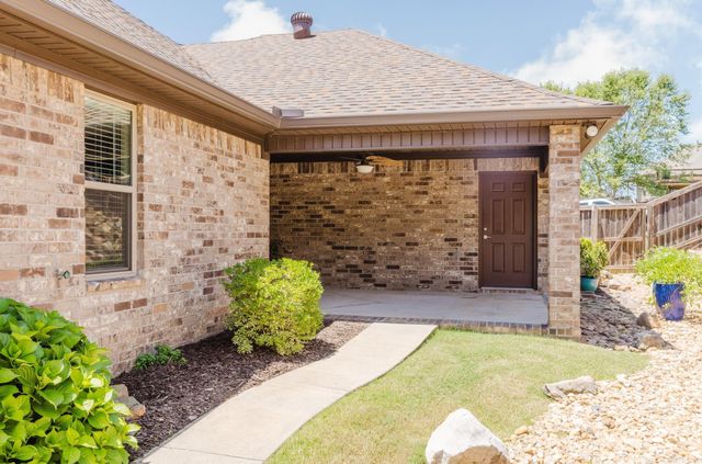102 Majestic Circle, Maumelle, AR 72113