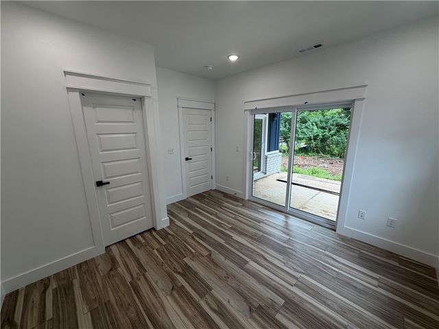 916 N Sang Avenue B, Fayetteville, AR 72701