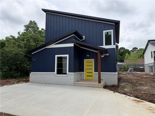 916 N Sang Avenue B, Fayetteville, AR 72701