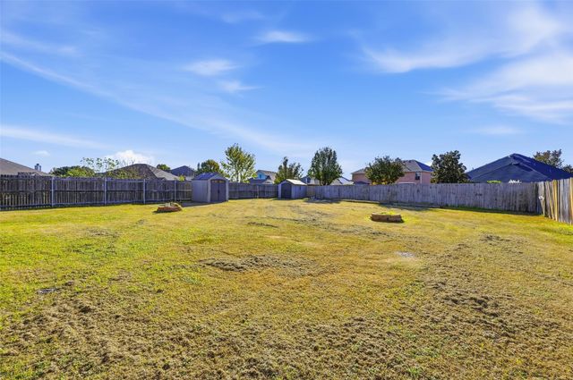 2319 Goshawk Street, Grand Prairie, TX 75052