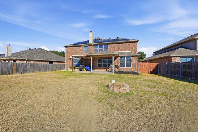 2319 Goshawk Street, Grand Prairie, TX 75052