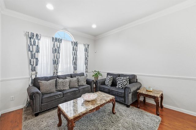 2319 Goshawk Street, Grand Prairie, TX 75052