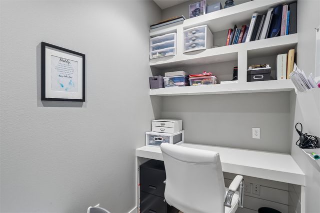 1606 NE Hillside Court, Ankeny, IA 50021