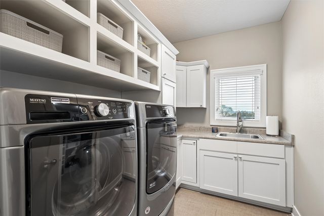 1606 NE Hillside Court, Ankeny, IA 50021