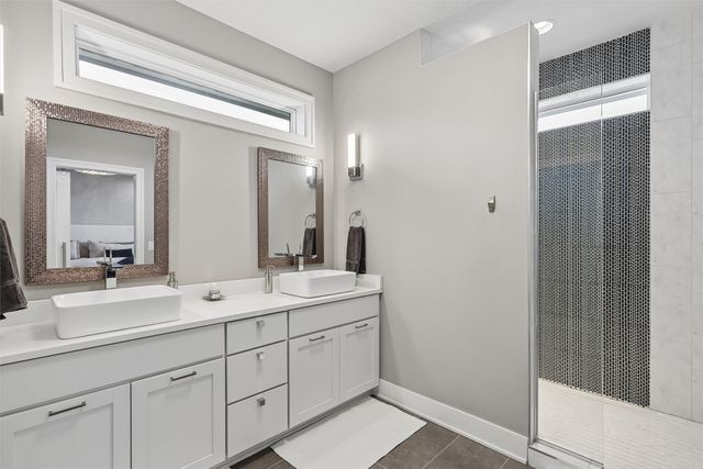 1606 NE Hillside Court, Ankeny, IA 50021