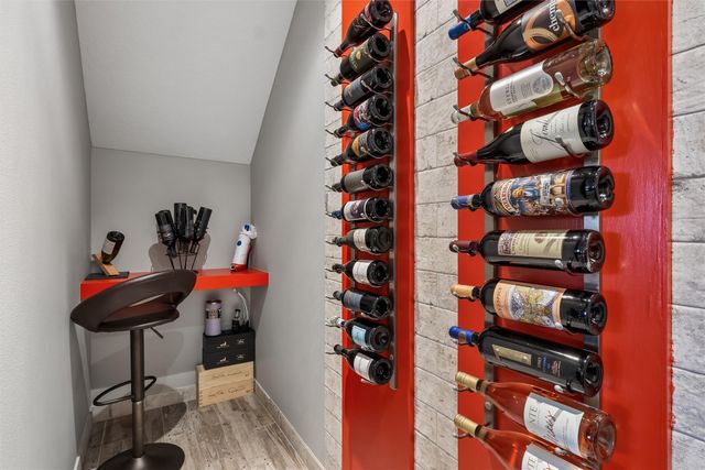 1606 NE Hillside Court, Ankeny, IA 50021