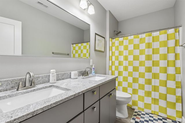 1606 NE Hillside Court, Ankeny, IA 50021