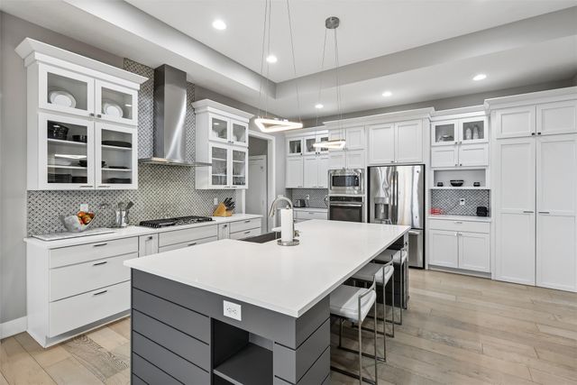 1606 NE Hillside Court, Ankeny, IA 50021