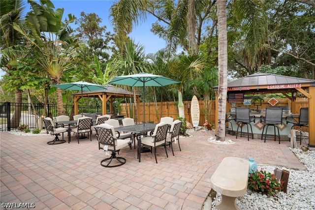 191 Abbey LN, North Fort Myers, FL 33917