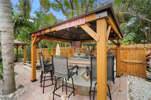 191 Abbey LN, North Fort Myers, FL 33917