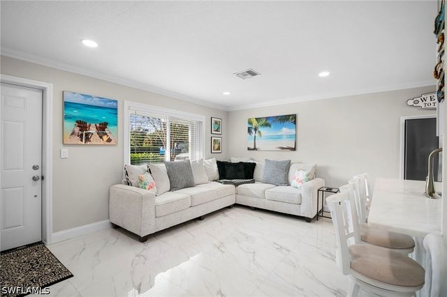 191 Abbey LN, North Fort Myers, FL 33917