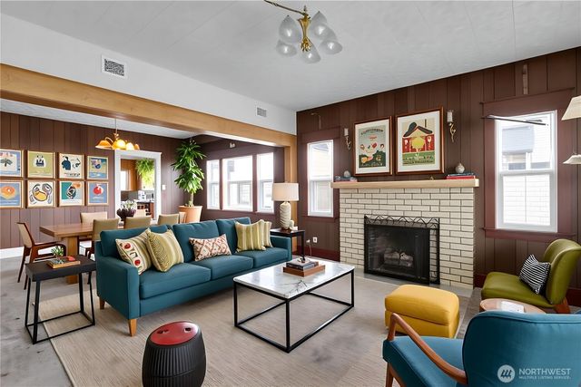 1208 S Ainsworth Avenue, Tacoma, WA 98405