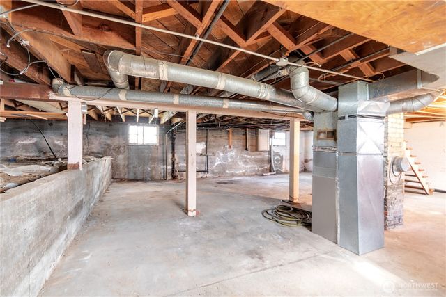 1208 S Ainsworth Avenue, Tacoma, WA 98405