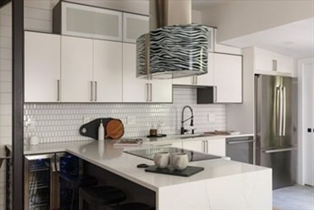 7 Lopez 7, Cambridge, MA 02139