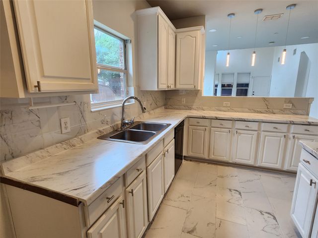 2973 Saint Andrews Drive, Lewisville, TX 75067