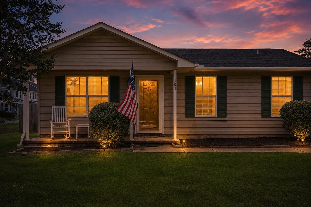 101 Lacey Court, Moncks Corner, SC 29461