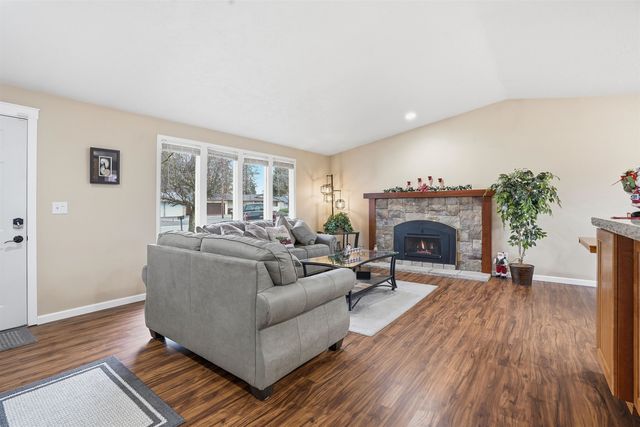 3527 S Bowdish Rd, Spokane Valley, WA 99206