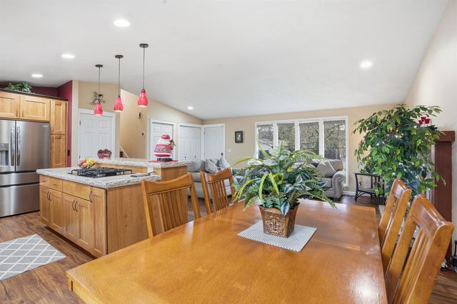 3527 S Bowdish Rd, Spokane Valley, WA 99206