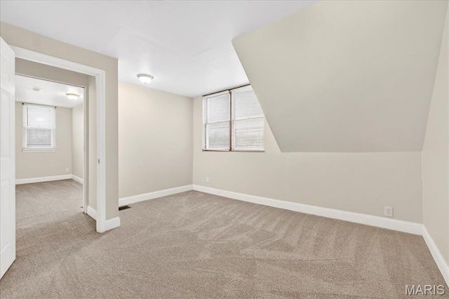 939 Erskine Avenue, St Louis, MO 63125