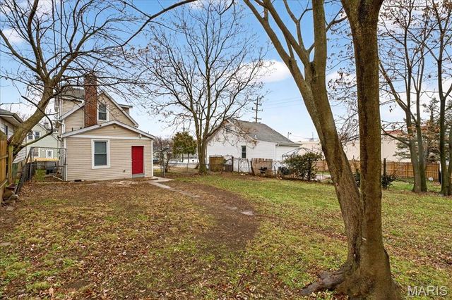 939 Erskine Avenue, St Louis, MO 63125