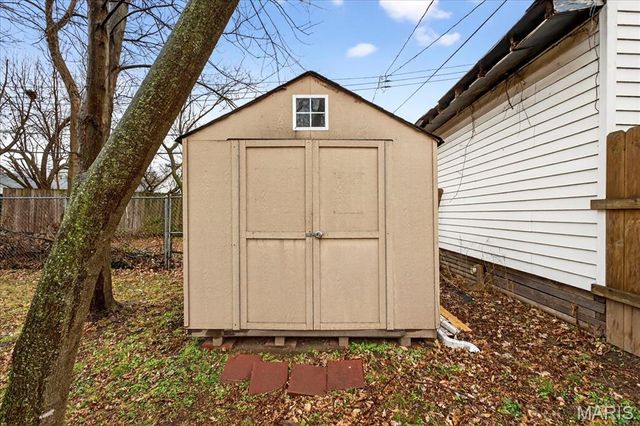 939 Erskine Avenue, St Louis, MO 63125