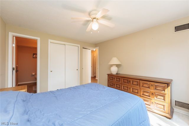 21841 River Oaks Drive B5, Rocky River, OH 44116