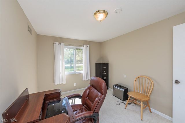 21841 River Oaks Drive B5, Rocky River, OH 44116