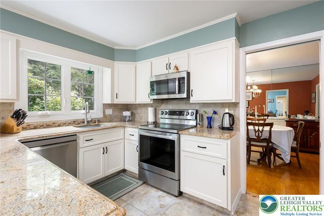 2898 Fairfield Drive, Salisbury Twp, PA 18103