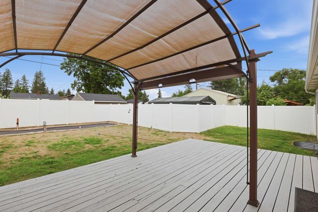 1224 W Rowan Ave, Spokane, WA 99205