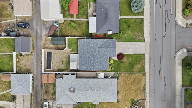 1224 W Rowan Ave, Spokane, WA 99205