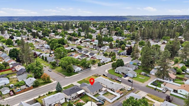 1224 W Rowan Ave, Spokane, WA 99205