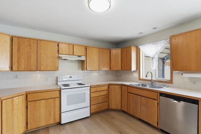 1224 W Rowan Ave, Spokane, WA 99205
