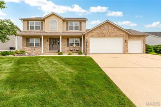 201 McClelland Drive, Troy, IL 62294