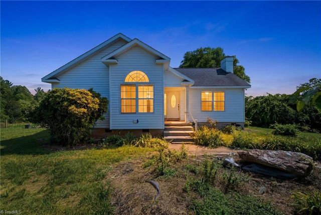 874 Hanks Street, Traphill, NC 28685