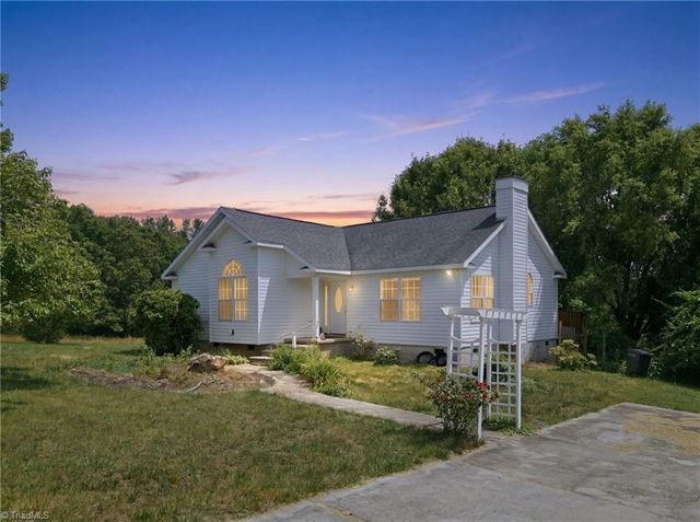 874 Hanks Street, Traphill, NC 28685