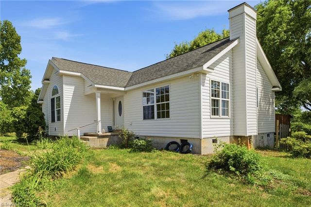 874 Hanks Street, Traphill, NC 28685