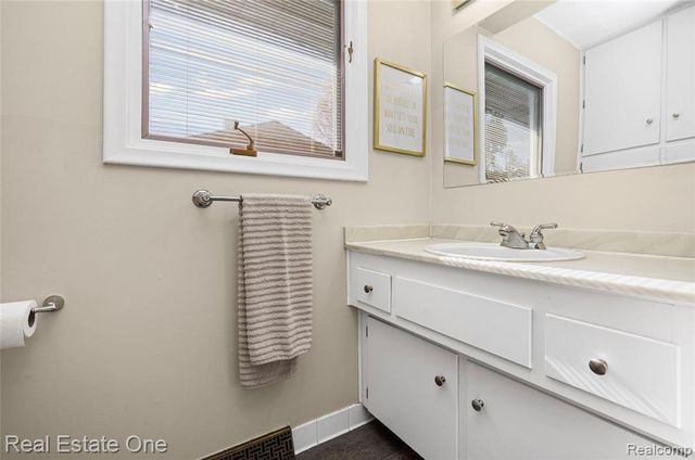 1825 Luneta, Commerce Twp, MI 48382