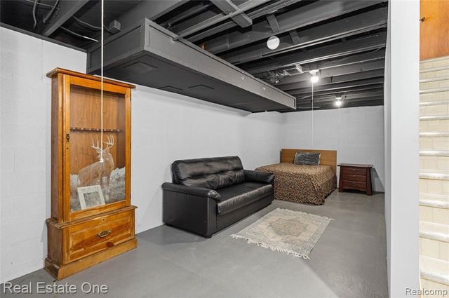 1825 Luneta, Commerce Twp, MI 48382