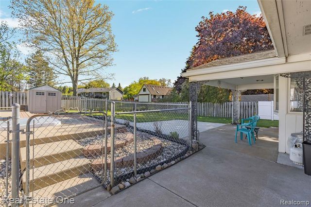 1825 Luneta, Commerce Twp, MI 48382