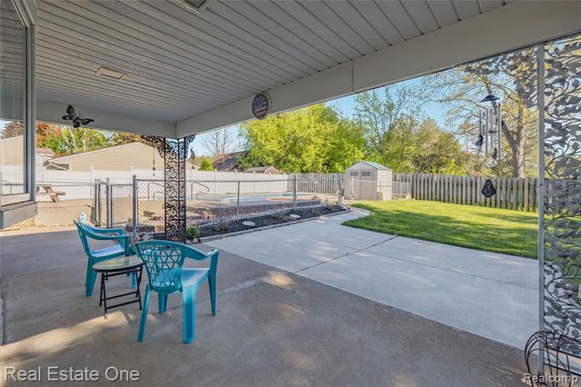 1825 Luneta, Commerce Twp, MI 48382