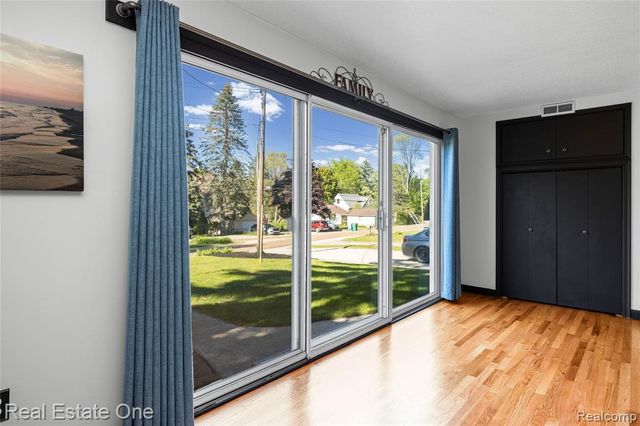 1825 Luneta, Commerce Twp, MI 48382