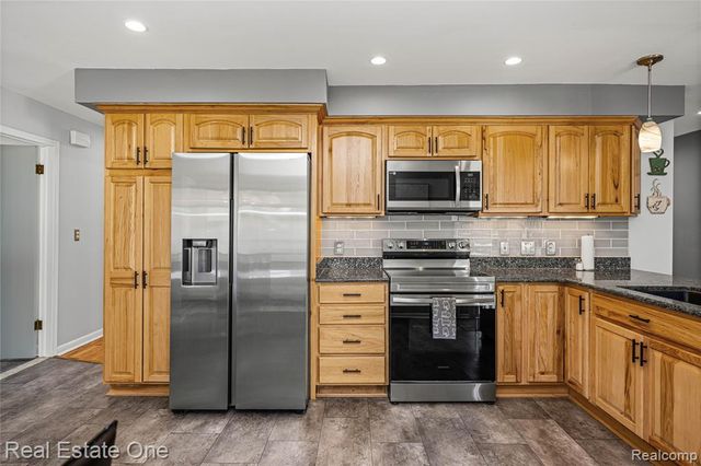 1825 Luneta, Commerce Twp, MI 48382
