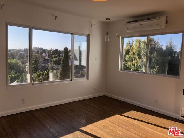 2225 Lake Shore Avenue, Los Angeles, CA 90039